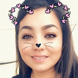 Meet your Posher, Leonella